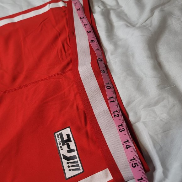 Hot Topic Yuri on Ice Leggings Size XL - Picture 4 of 11